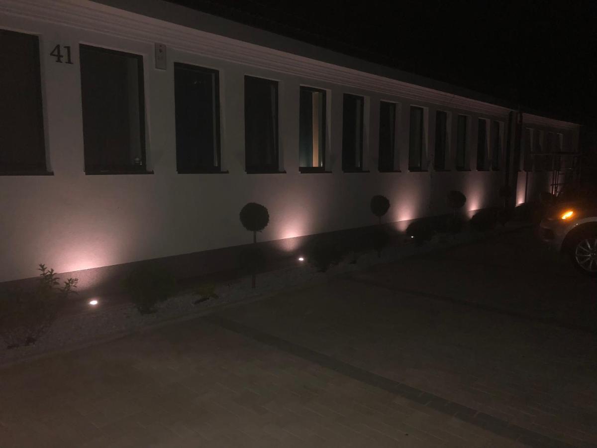 M&A Guest Rooms Łomża Buitenkant foto