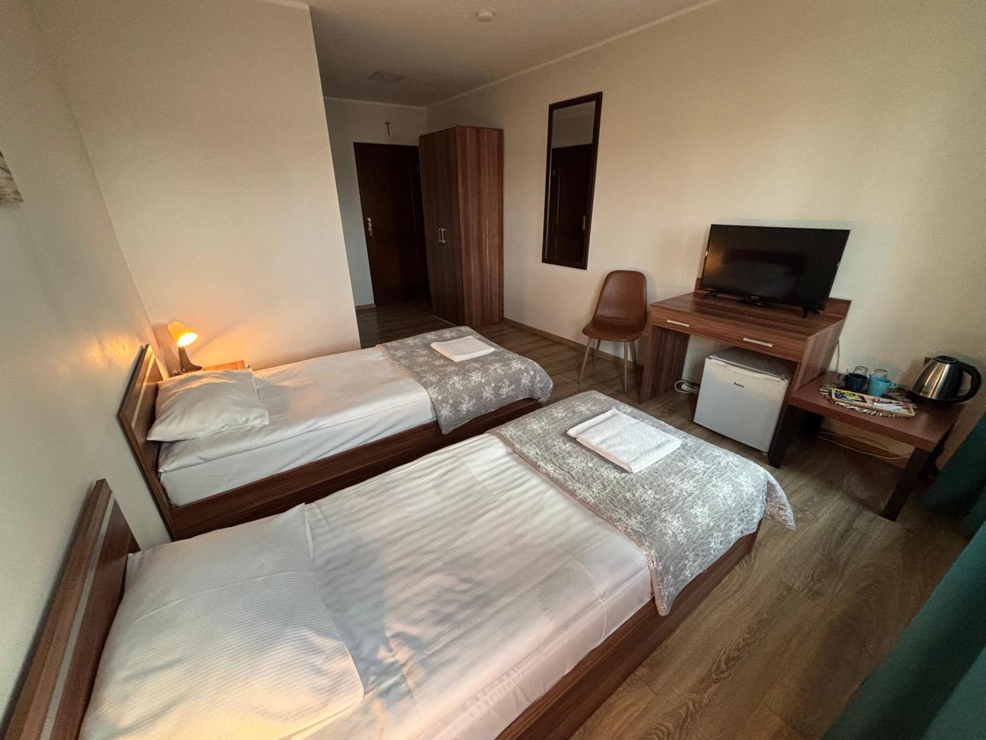 M&A Guest Rooms Łomża Buitenkant foto